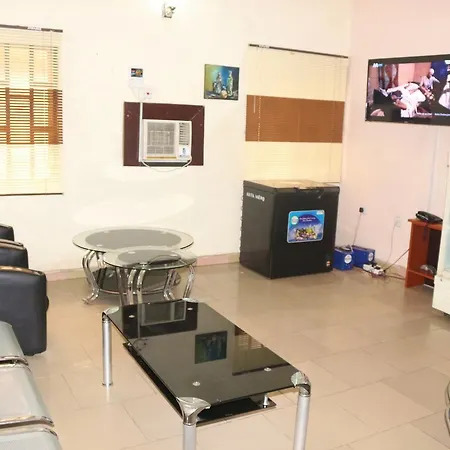 Otel Ann's Haven & Suites